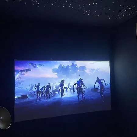 Miloa Cine Escapace Cinema Et Ciel Etoile Apartman *